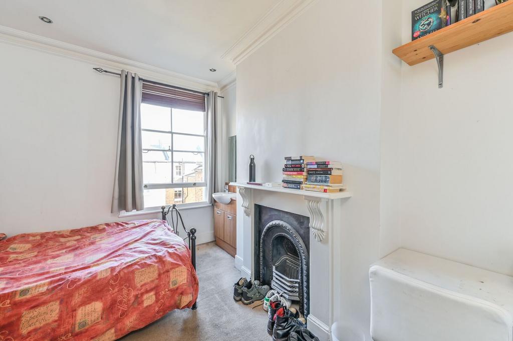 Bedroom, fireplace