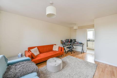1 bedroom flat for sale, Cromwell Road, Oval, London, SW9