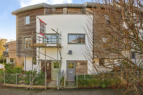 5 bedroom terraced house for sale, Endeavour Court, Plymouth