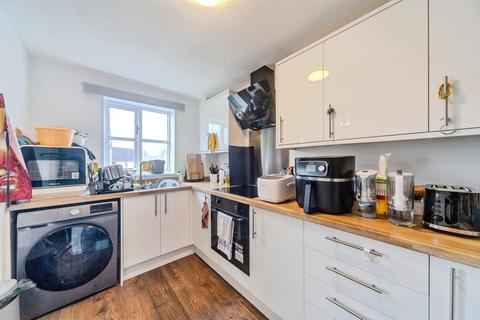 3 bedroom maisonette for sale, Grace Avenue, Oldbrook, Milton Keynes