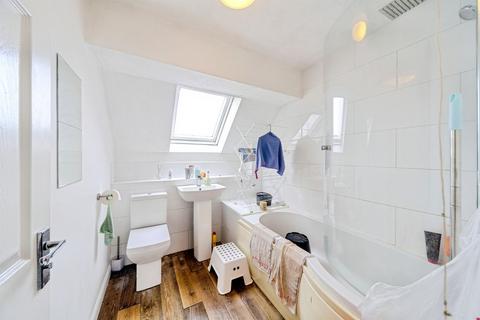 3 bedroom maisonette for sale, Grace Avenue, Oldbrook, Milton Keynes