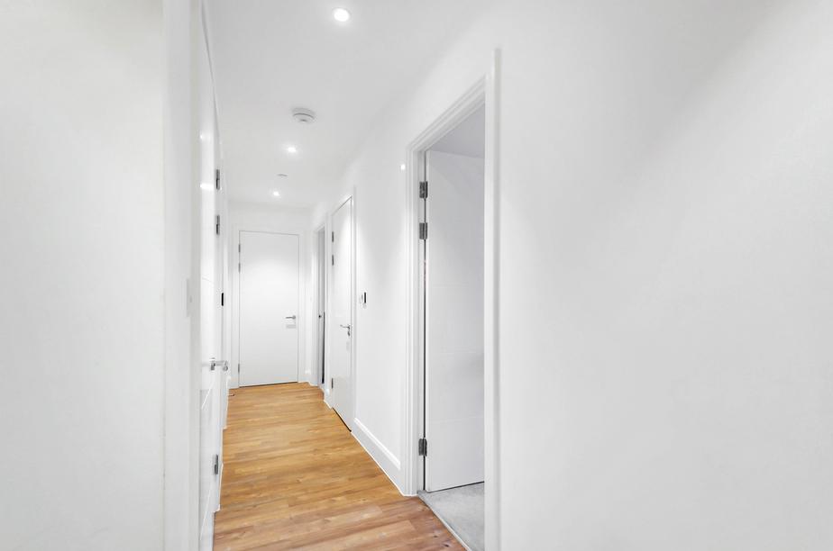 Hallway (1).jpg