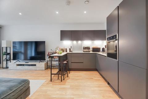 2 bedroom apartment for sale, at Oakwood Crescent, Muswell Hill, London N10