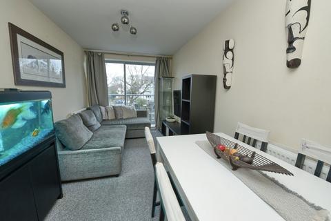 1 bedroom flat for sale, Coombe Way, Farnborough GU14