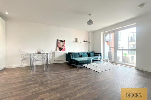 2 bedroom apartment for sale, Gubbins Lane, Romford RM3