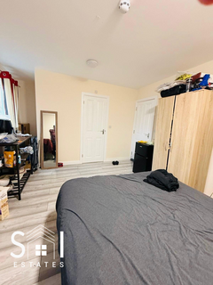 1 bedroom in a house share to rent, Marshall Close, Hounslow, TW4 5HJ