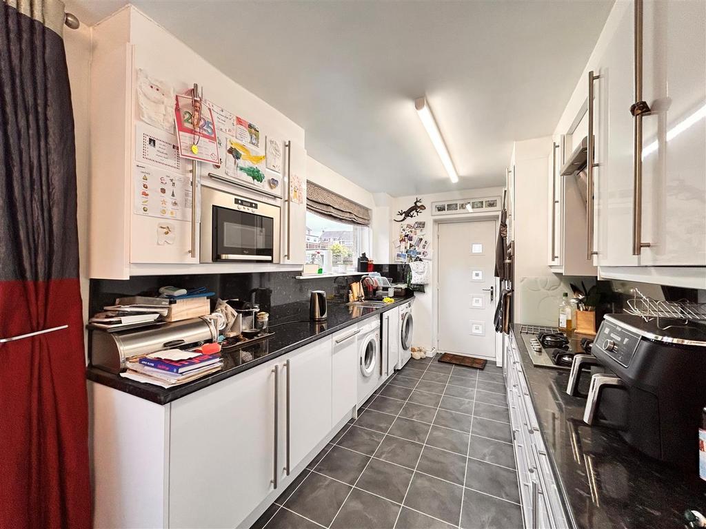 Kitchen.jpg