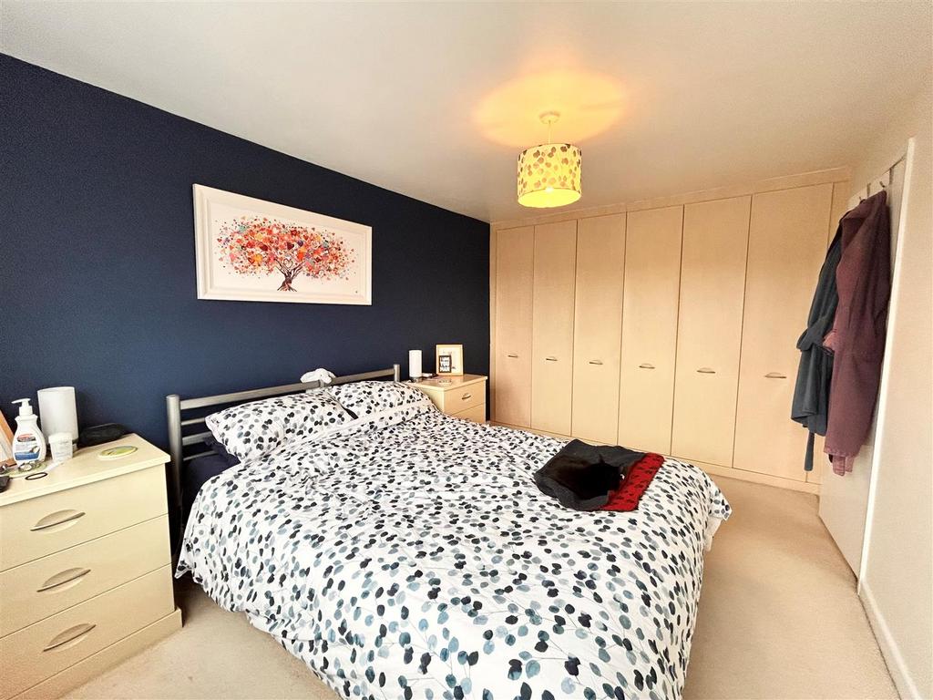 Bedroom 1 2.jpg