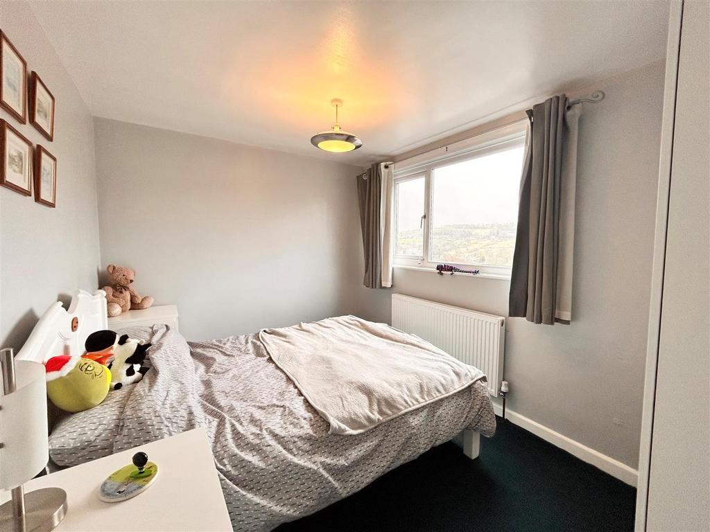 Bedroom 2 2.jpg