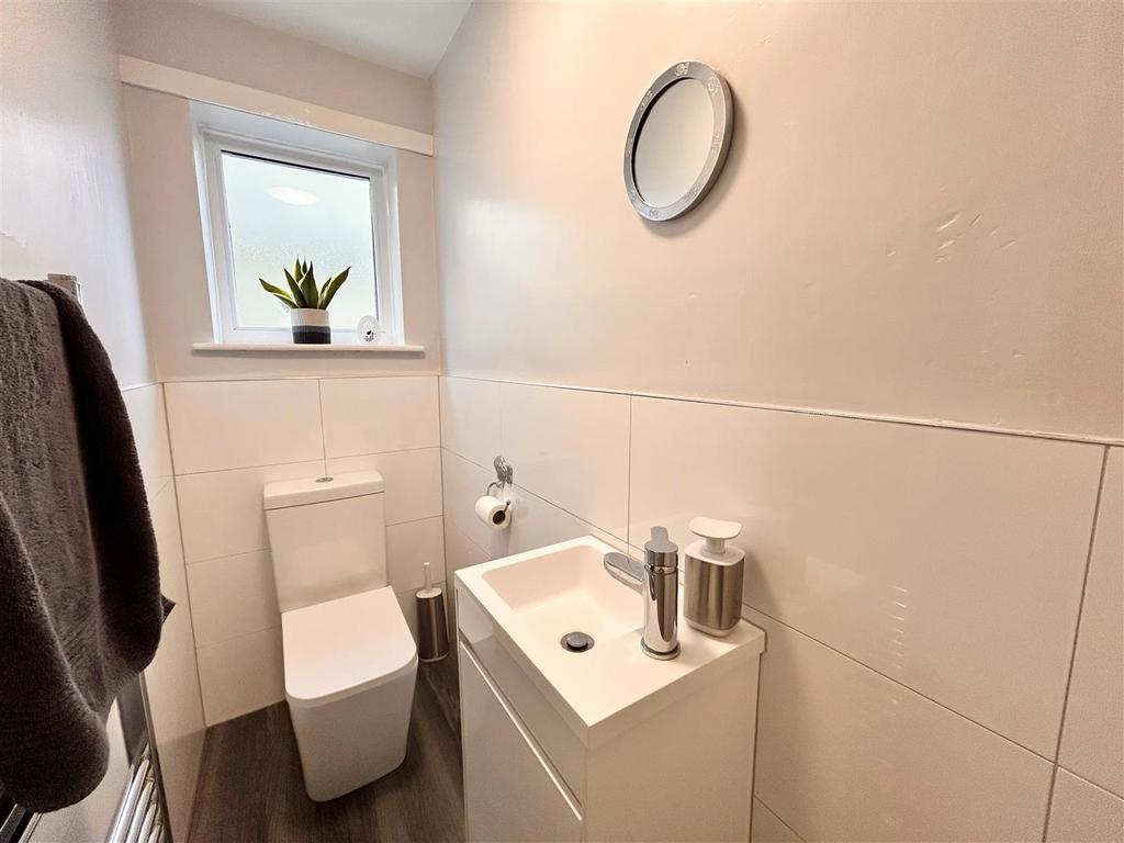 Downstairs wc.jpg