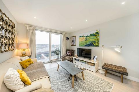 1 bedroom flat for sale, Plough Road, Battersea SW11