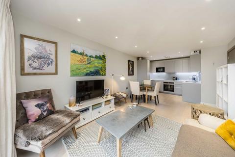 1 bedroom flat for sale, Plough Road, Battersea SW11