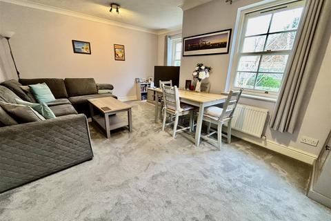 2 bedroom flat for sale, Townside Place, Camberley GU15