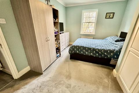 2 bedroom flat for sale, Townside Place, Camberley GU15