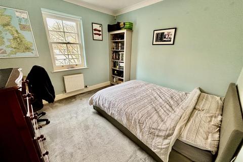 2 bedroom flat for sale, Townside Place, Camberley GU15
