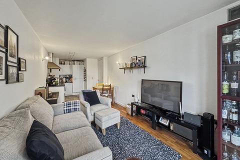 1 bedroom flat for sale, Cedar Court, Longfield Centre, Prestwich, M25 1GZ