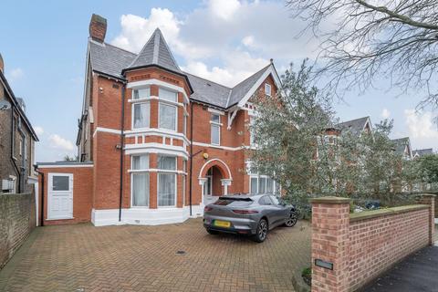 undefined, Hamilton Road, Ealing, London, W5