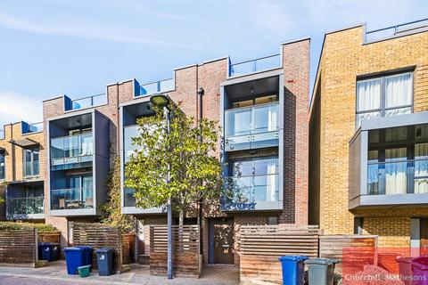 4 bedroom end of terrace house for sale, Bromyard Avenue, London, W3 7