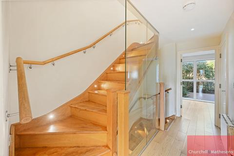 4 bedroom end of terrace house for sale, Bromyard Avenue, London, W3 7