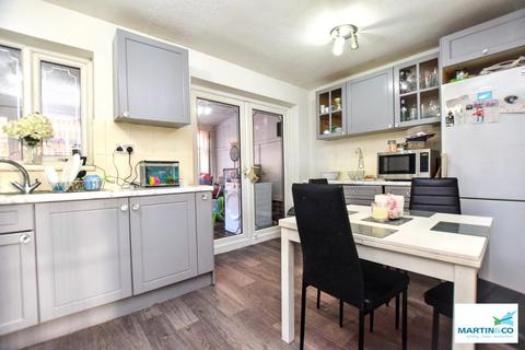 3 bedroom detached house to rent, Sundew Street, Coventry