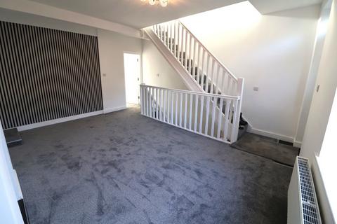 3 bedroom terraced house to rent, St Marys Road, Derbyshire SK13