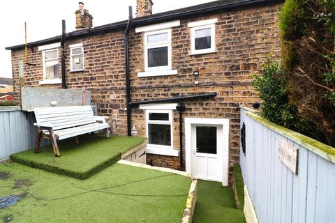 2 bedroom terraced house for sale, Station Street, Glossop SK13