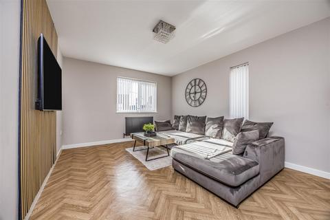 3 bedroom apartment for sale, Warren Avenue, Portsmouth PO4