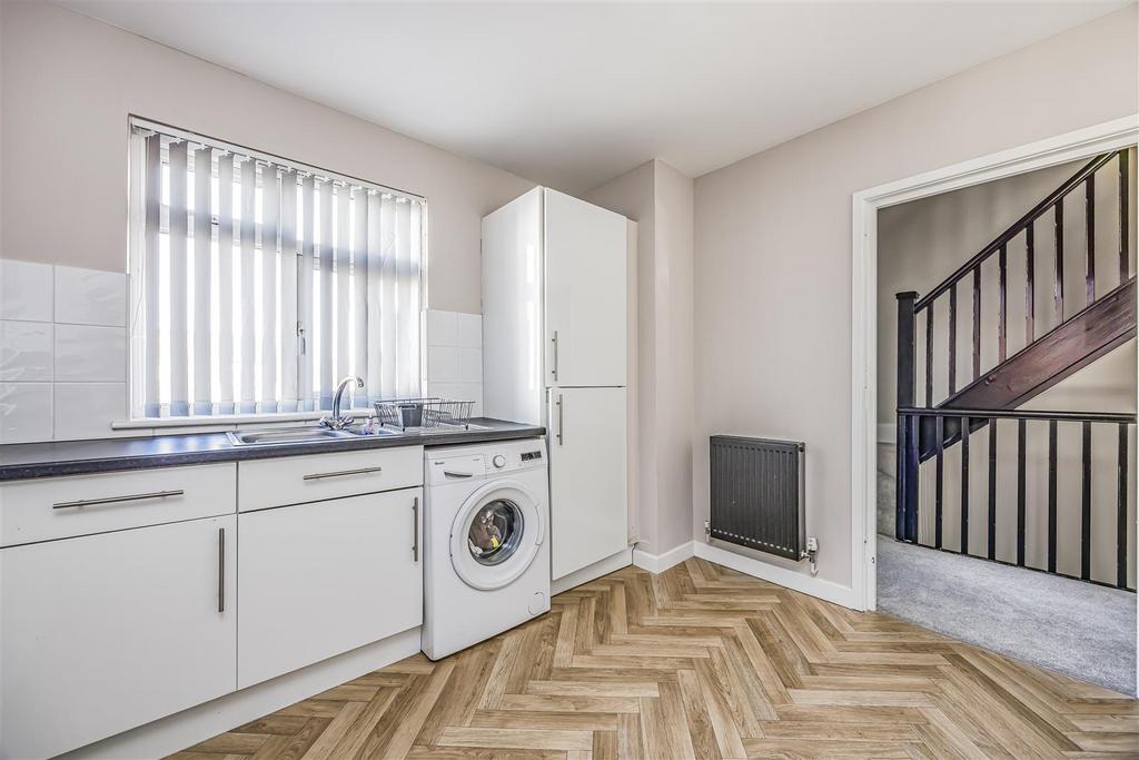 Flat 2, Charlotte Terrace, Warren Avenue, Southsea