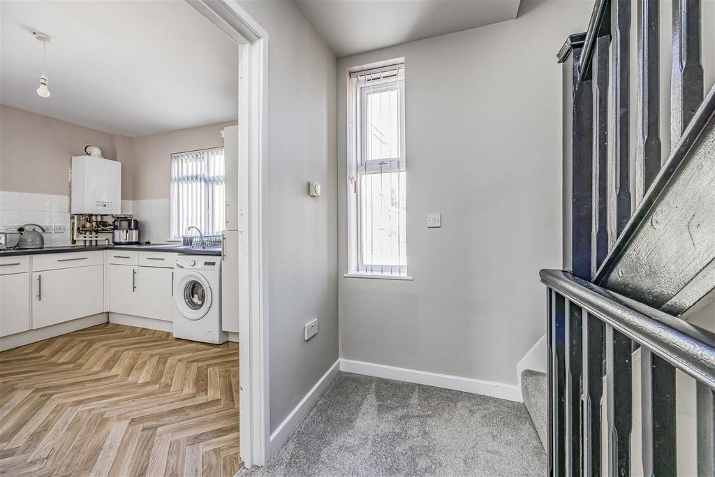 Flat 2, Charlotte Terrace, Warren Avenue, Southsea