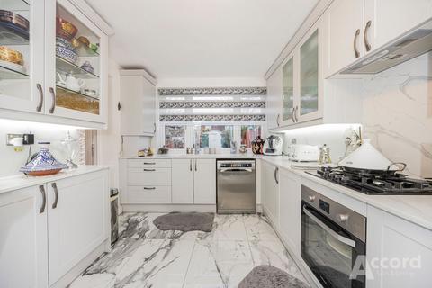 undefined, Third Avenue, Dagenham, RM10