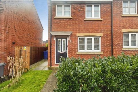 2 bedroom end of terrace house for sale, Brewster Road , Gainsborough