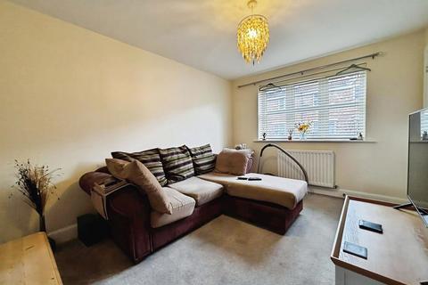 2 bedroom end of terrace house for sale, Brewster Road , Gainsborough
