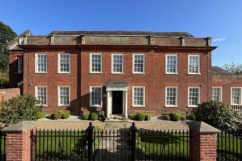 undefined, George Street, Ipswich IP7