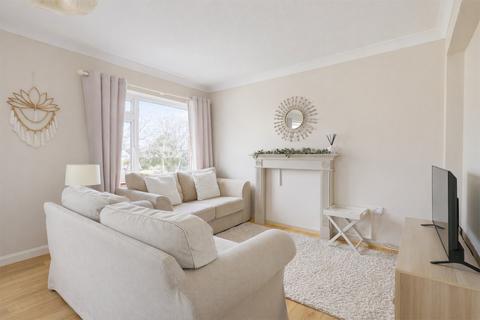 3 bedroom flat for sale, South Street, Lymington SO41