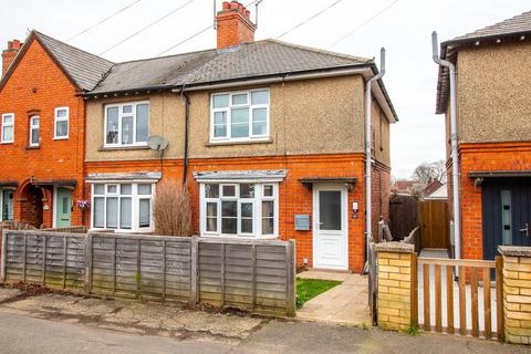 3 bedroom end of terrace house to rent, Tennyson Road, Rushden NN10