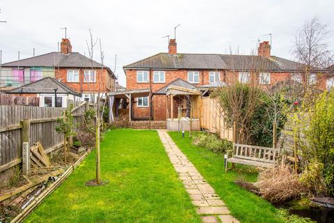 3 bedroom end of terrace house to rent, Tennyson Road, Rushden NN10