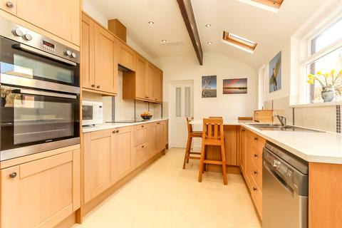 4 bedroom detached house for sale, Harrowden Road, Wellingborough NN8