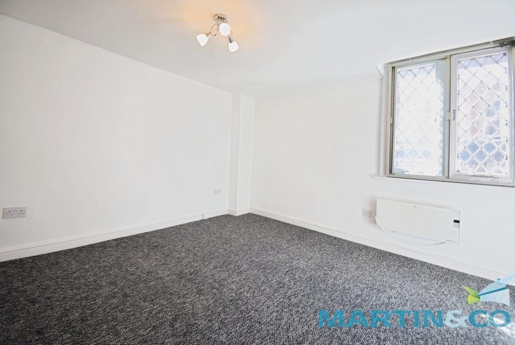 7b98b3b8-Bedroom 20 Shot
