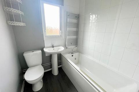 3 bedroom terraced house for sale, Haselrig Square, Camp Hill, Northampton NN4