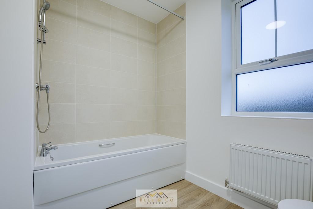 Bathroom 1.2
