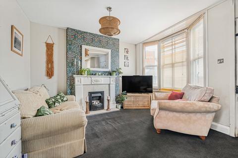 3 bedroom end of terrace house for sale, East Street, Newton Abbot