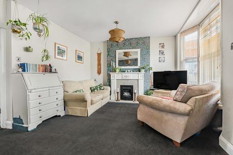 3 bedroom end of terrace house for sale, East Street, Newton Abbot
