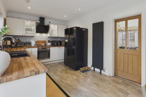 3 bedroom semi-detached house for sale, Lime Avenue, Staveley