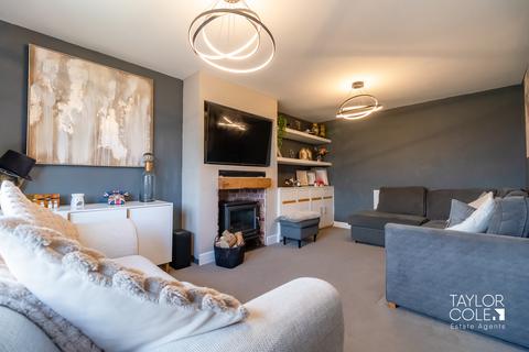 4 bedroom detached house for sale, Meadow Way, Tamworth