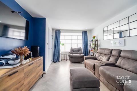 3 bedroom detached house for sale, Swallowfield, Tamworth