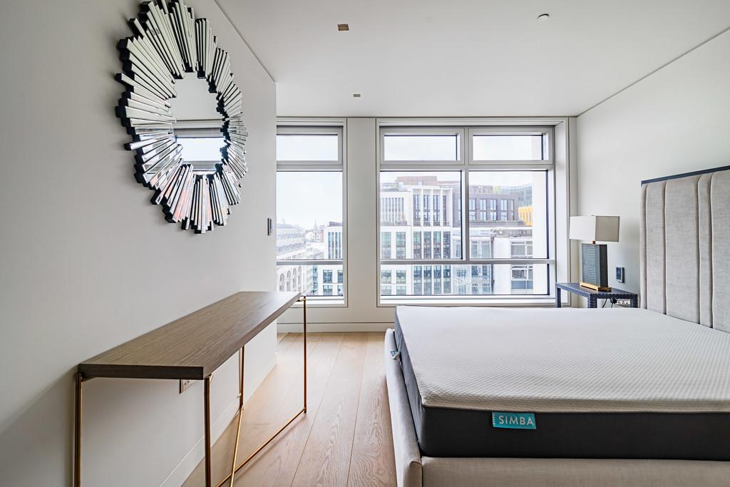 72 Centre Point 01
