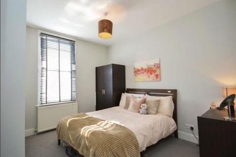 2 bedroom flat to rent, Lynn Road, Clapham SW12
