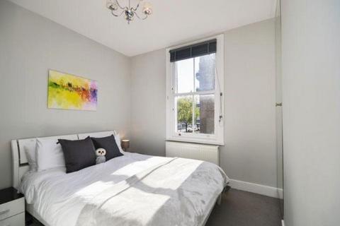 2 bedroom flat to rent, Lynn Road, Clapham SW12