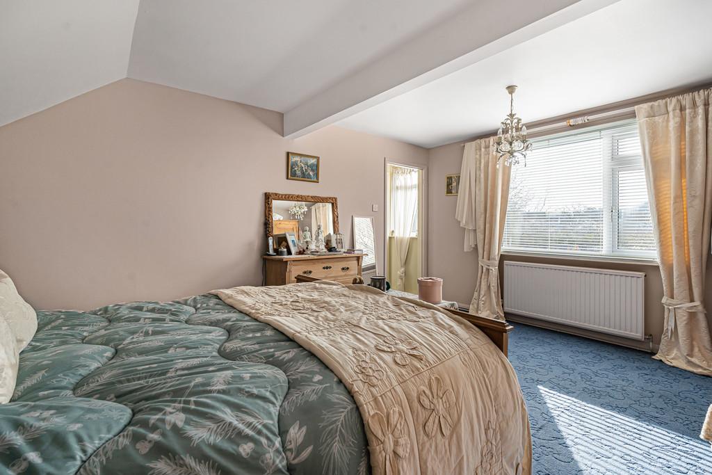 Bedroom 1 (2)