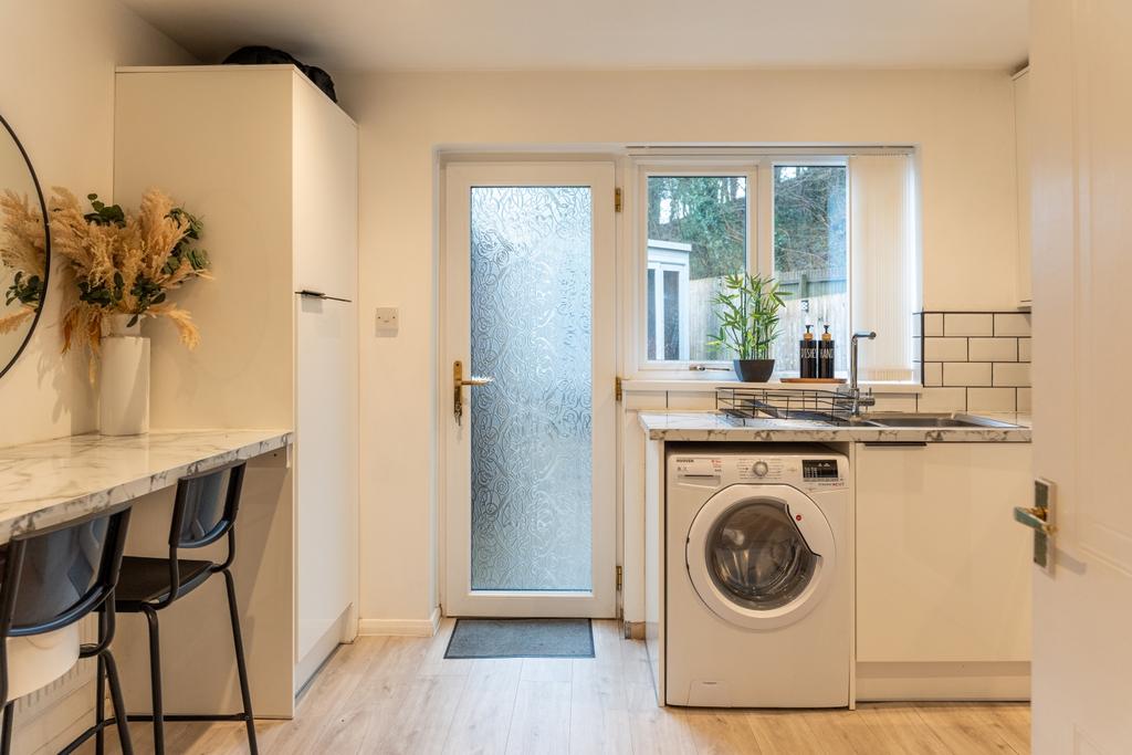 Marigold Close-3